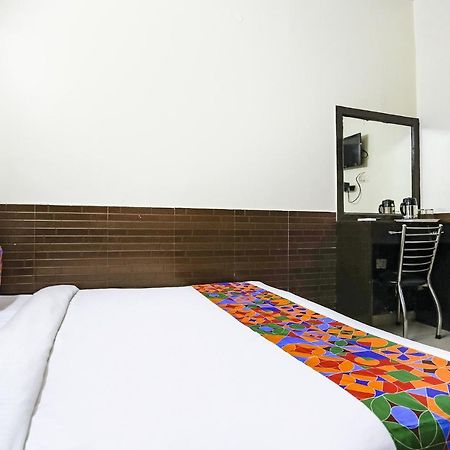 Fabhotel The Lazeez Ню Делхи Екстериор снимка