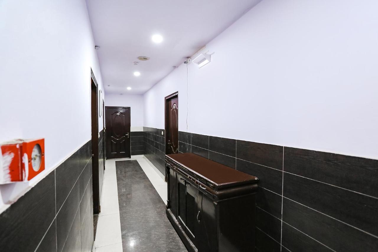 Fabhotel The Lazeez Ню Делхи Екстериор снимка