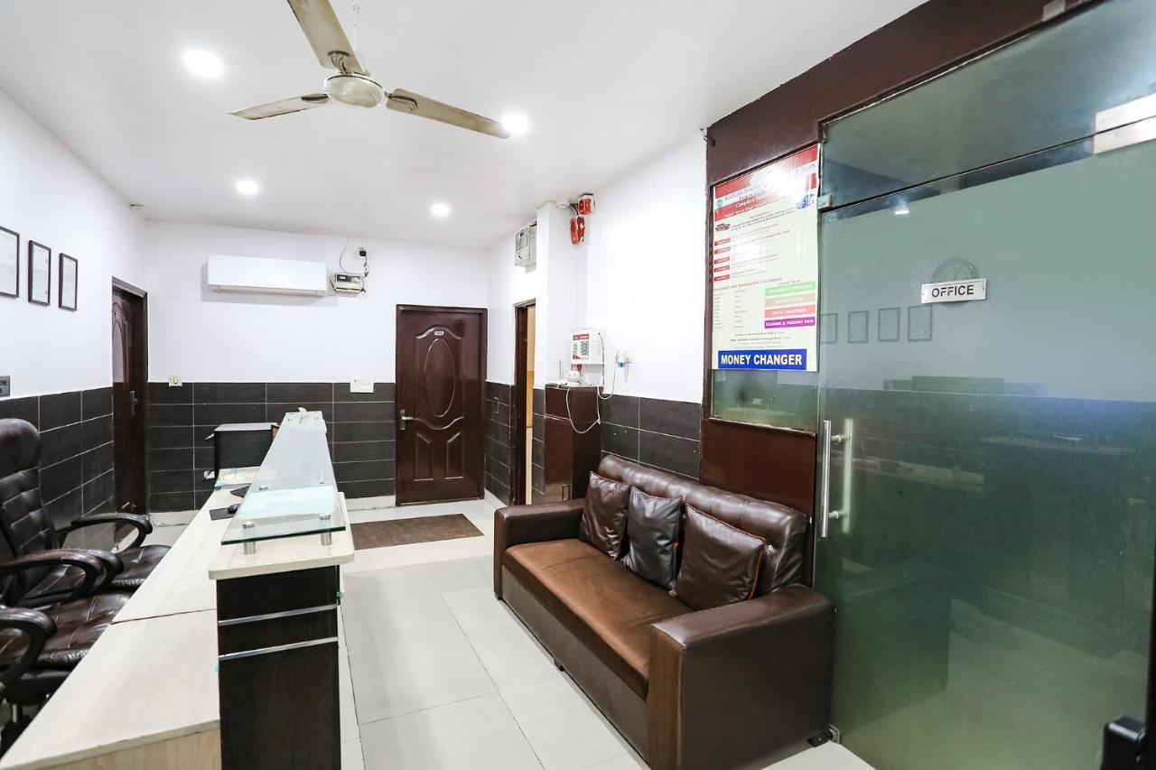 Fabhotel The Lazeez Ню Делхи Екстериор снимка