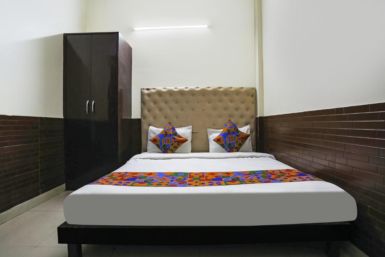 Fabhotel The Lazeez Ню Делхи Екстериор снимка
