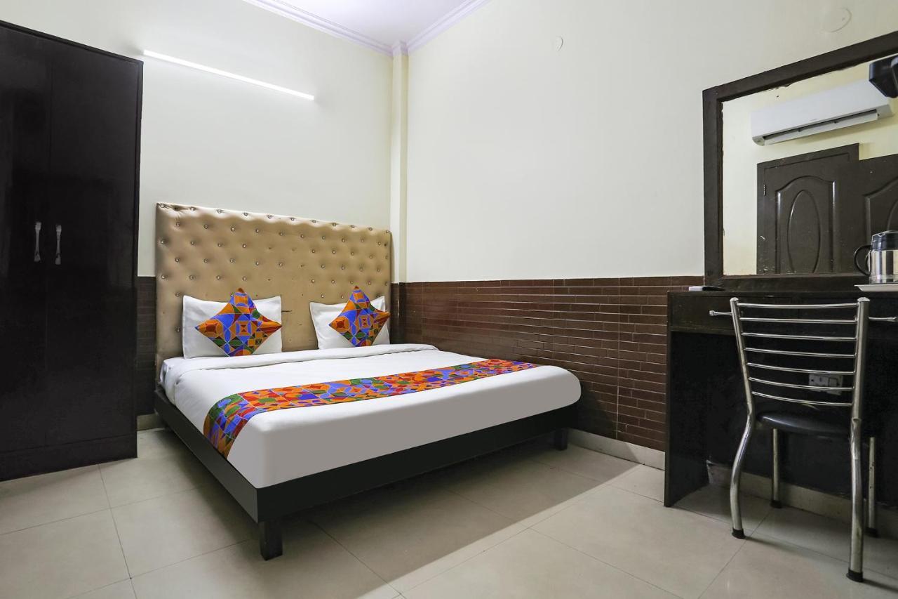Fabhotel The Lazeez Ню Делхи Екстериор снимка