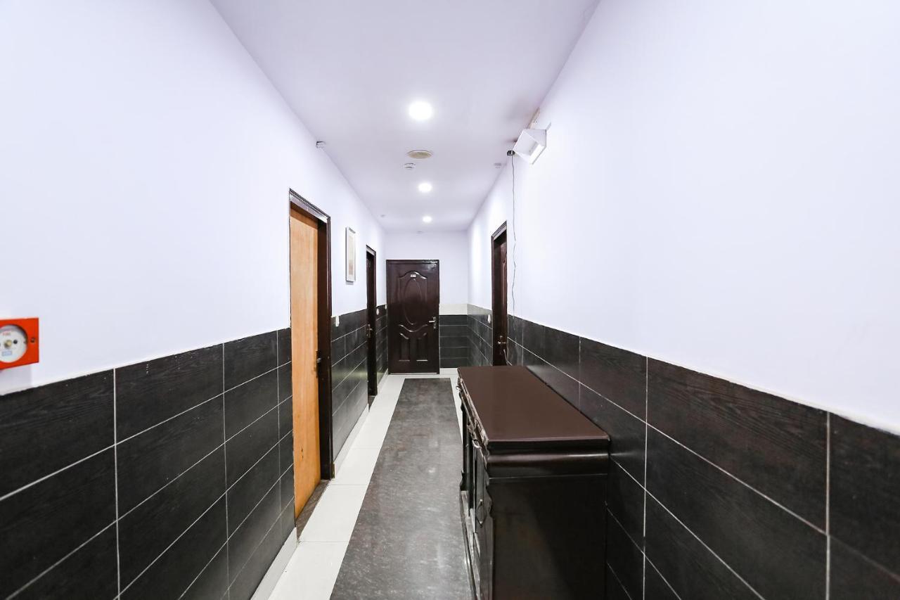 Fabhotel The Lazeez Ню Делхи Екстериор снимка